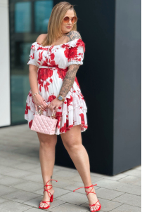 ELISABETH Premium Schürze – Rot-Weiß mit Rüsche